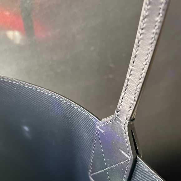 Gucci | GG Blooms Small Reversible Tote - Picture 13 of 14